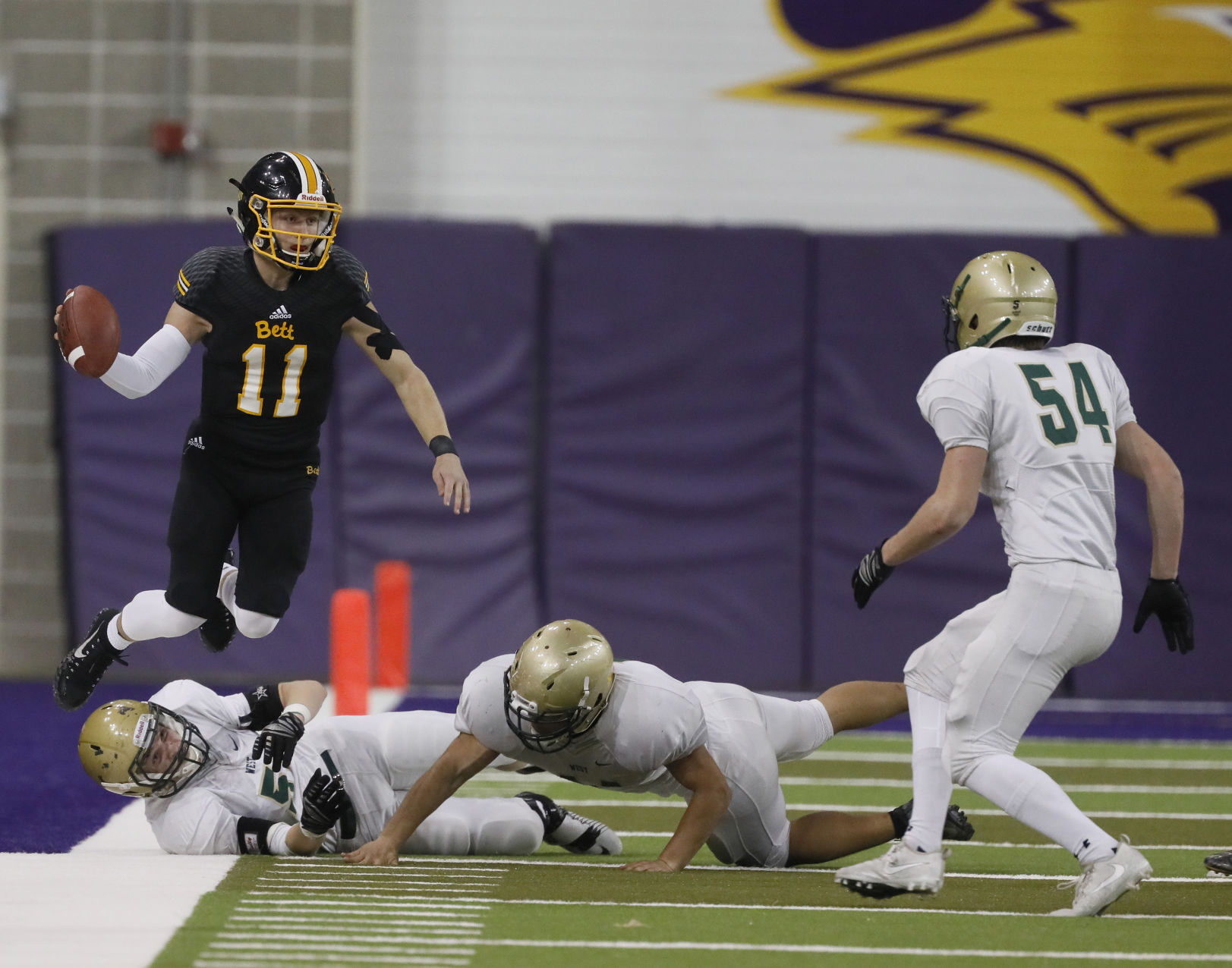 111017mp-4a-Bettendorf-6